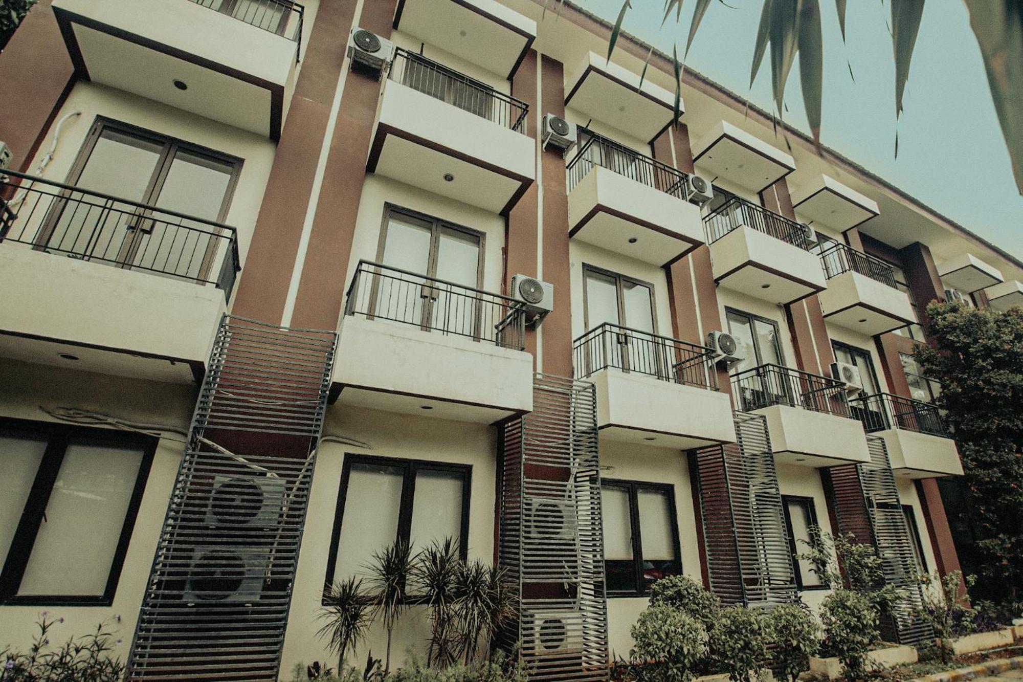 D'Bamboo Suites Jakarta Exterior photo