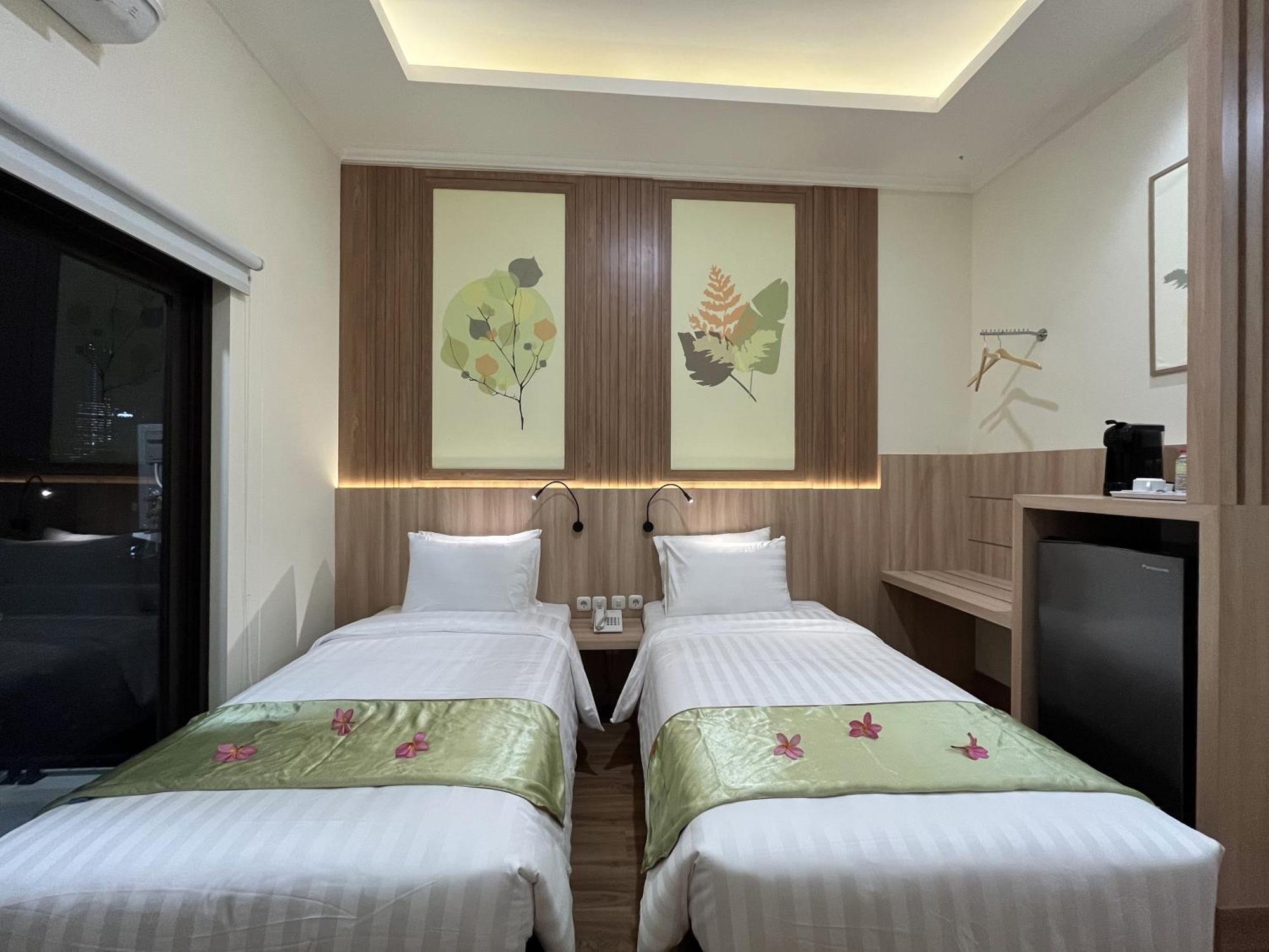 D'Bamboo Suites Jakarta Exterior photo