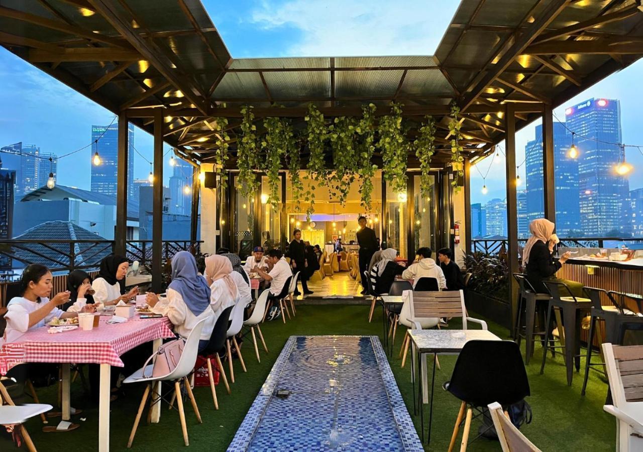 D'Bamboo Suites Jakarta Exterior photo